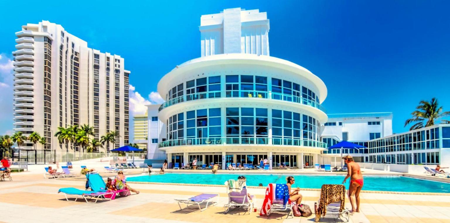 Castle Pavillon 8 Beachfront - Private Beach Access Loft With 2-Story, Pool, Tennis, Free Parking Access Miami Beach Esterno foto