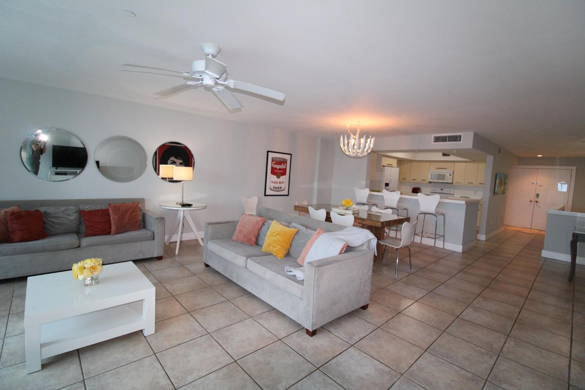 Castle Pavillon 8 Beachfront - Private Beach Access Loft With 2-Story, Pool, Tennis, Free Parking Access Miami Beach Esterno foto