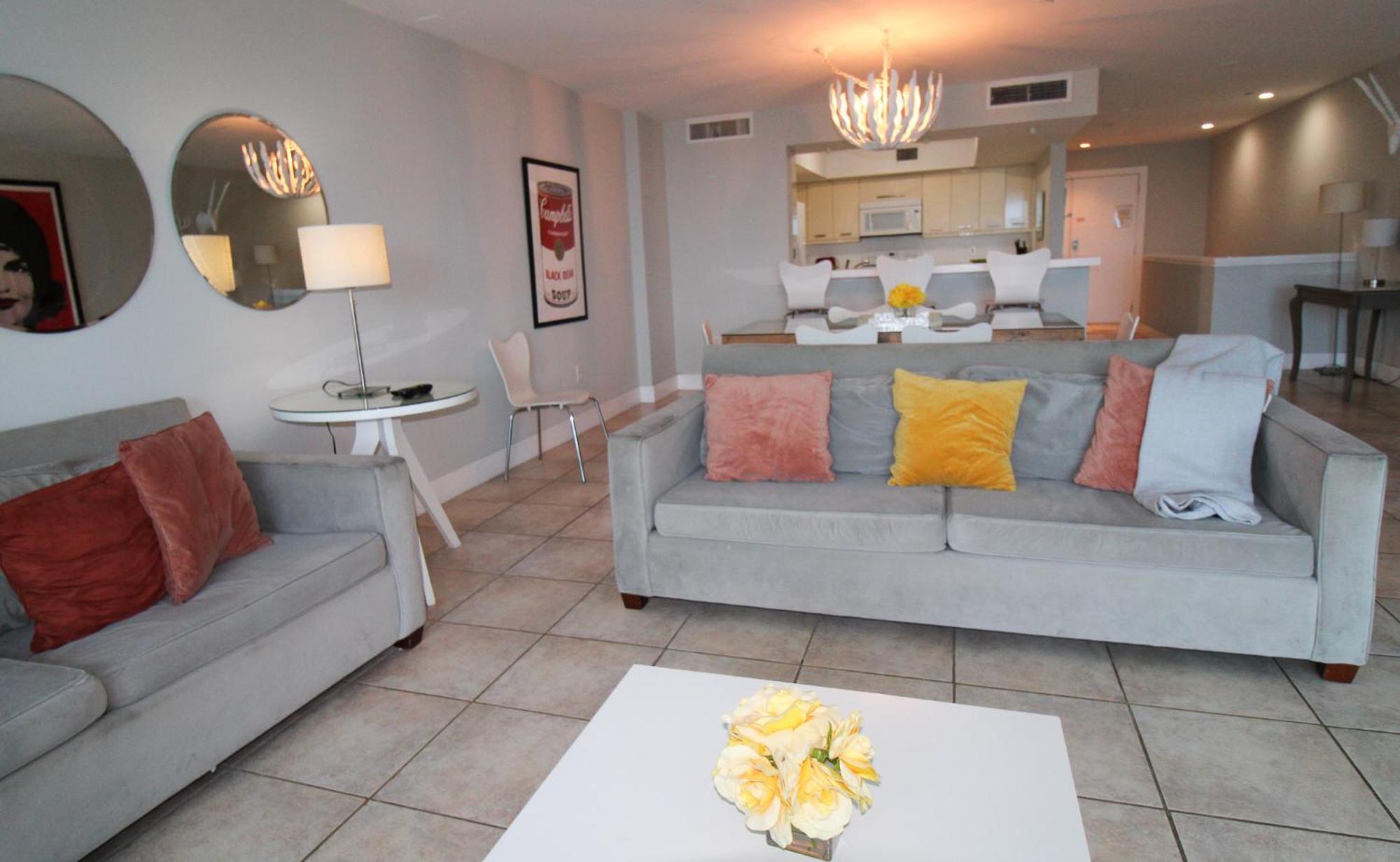 Castle Pavillon 8 Beachfront - Private Beach Access Loft With 2-Story, Pool, Tennis, Free Parking Access Miami Beach Esterno foto